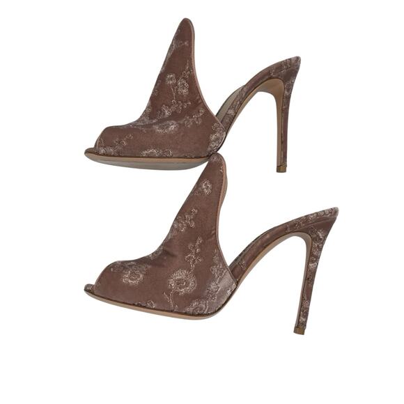 Gianvito Rossi Floral Embroidered Velvet High Vamp Sandals Size 39 - Picture 5 of 9